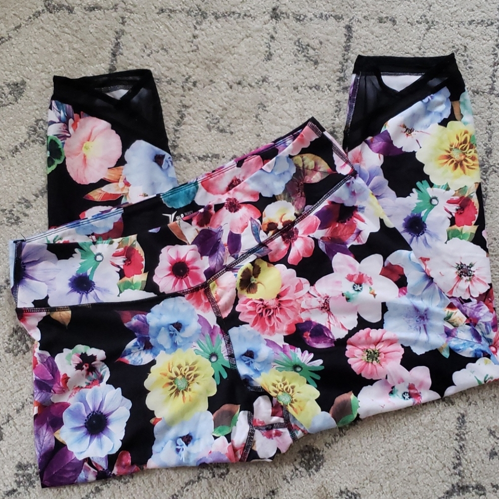 Old Navy Floral Compression Crop Leggings XL 🌻